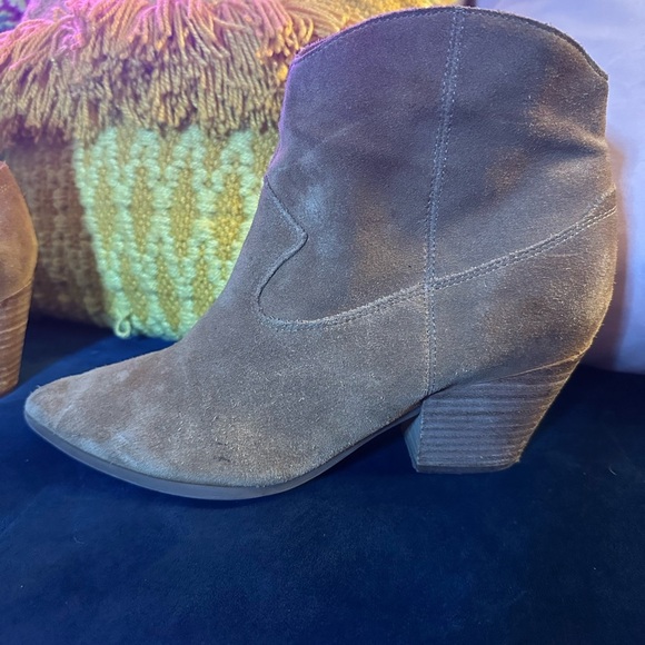 LUCKY BRAND tan suede booties sz 10 - Picture 2 of 7